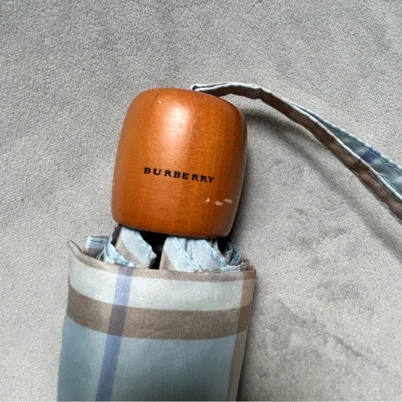 Vintage Burberry blue brown plaid collapsible umbrella wood handle storage bag - Picture 5 of 15